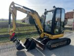 Caterpillar 302.7D CR avec 3 godets
