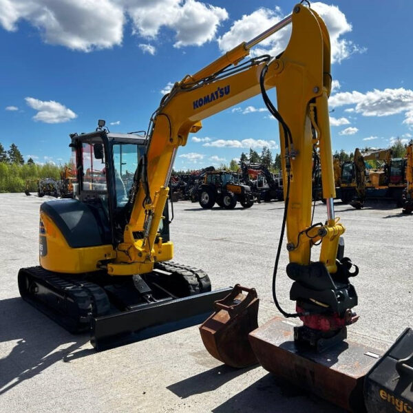 Komatsu PC 55 MR-3 + Rotateur + 4x godets