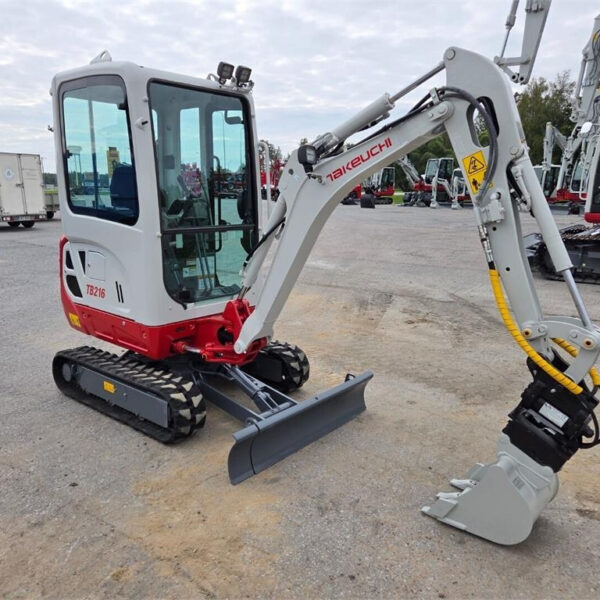 TAKEUCHI TB216