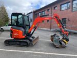 Kubota U27-4 - 3 godets