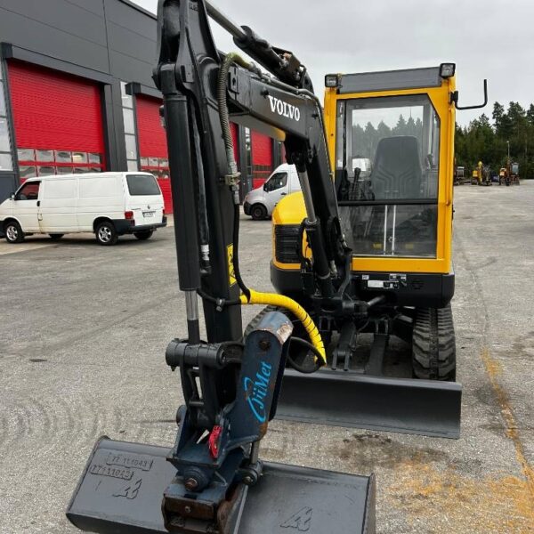 Volvo ECR 38 / Kallistuva liitin, Kauha, uudet telat!