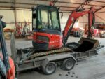 Kubota U27-4 avec remorque et accessoire – Image 19