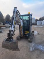Bobcat E20 + 3 godets – Image 6