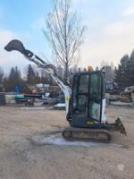 Bobcat E20 + 3 godets