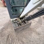 Bobcat 320 + 4 godets – Image 27