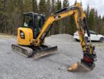 Caterpillar 303.5E CR et 4 Godets